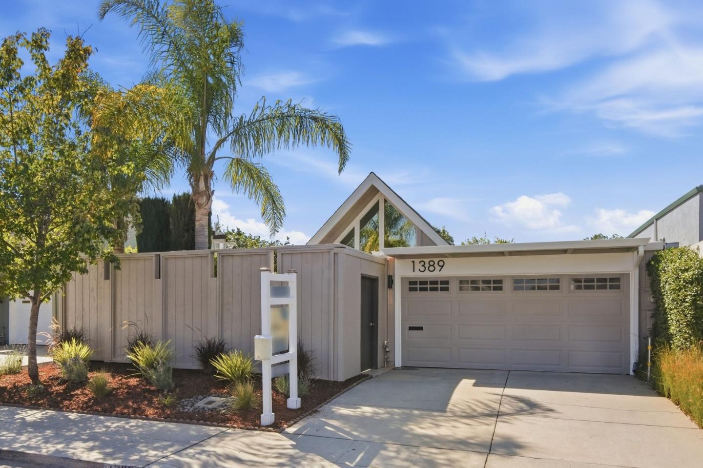1389 Sydney DR