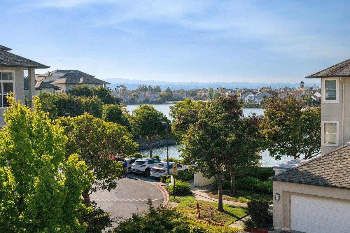 Front Image Thumbnail for ML82062523