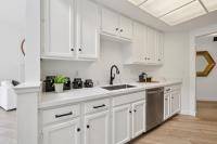 20 Cove Ln, Redwood City — 20