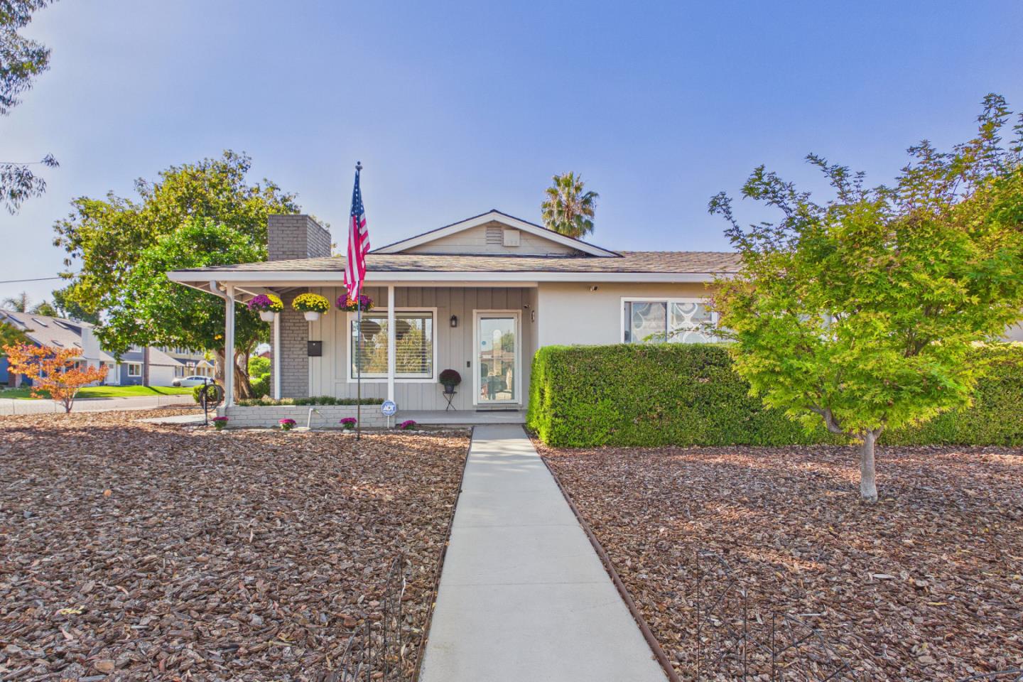 1651 Mount Vernon Dr