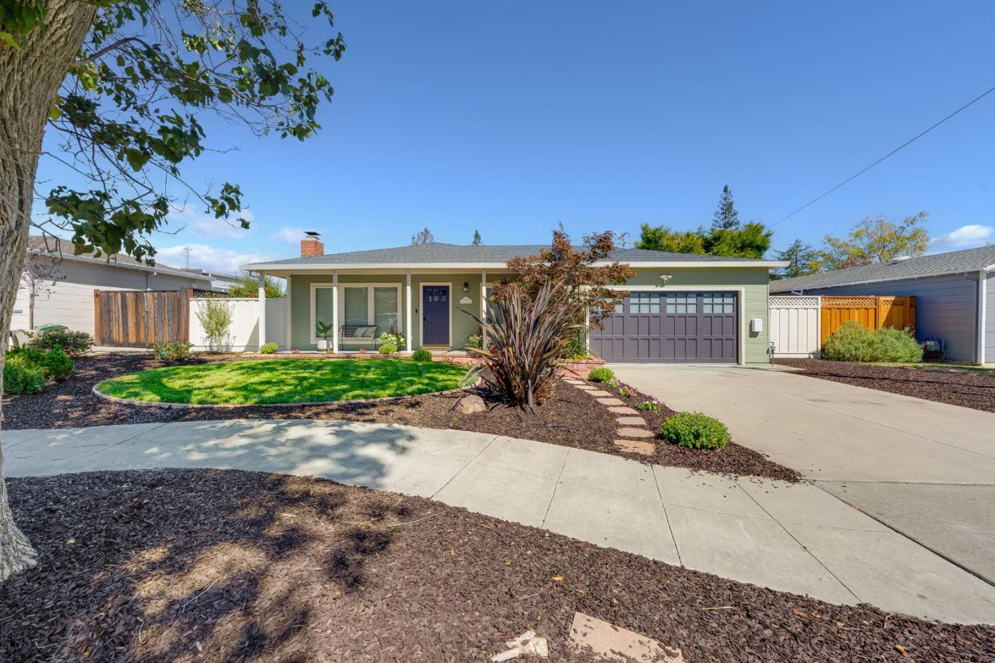 1225 Carson ST