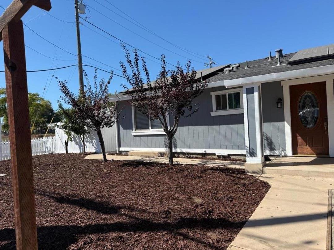 4-Bedroom home for sale at 405 I O O F AVE
