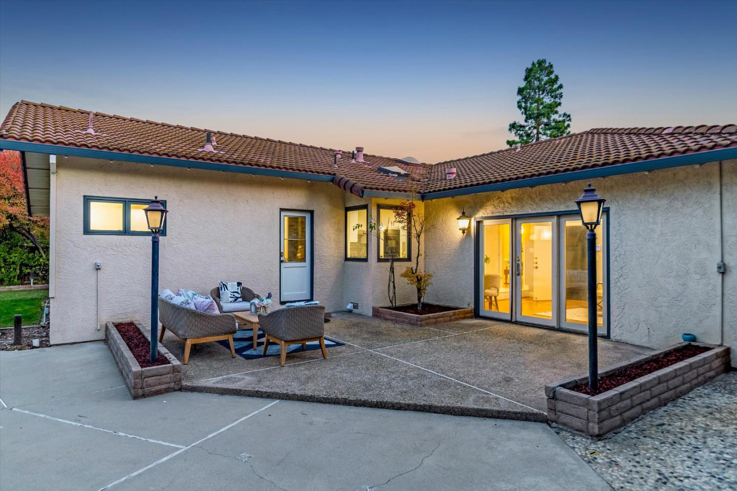 12866 Glen Brae Dr, Saratoga, CA 95070 photo 32