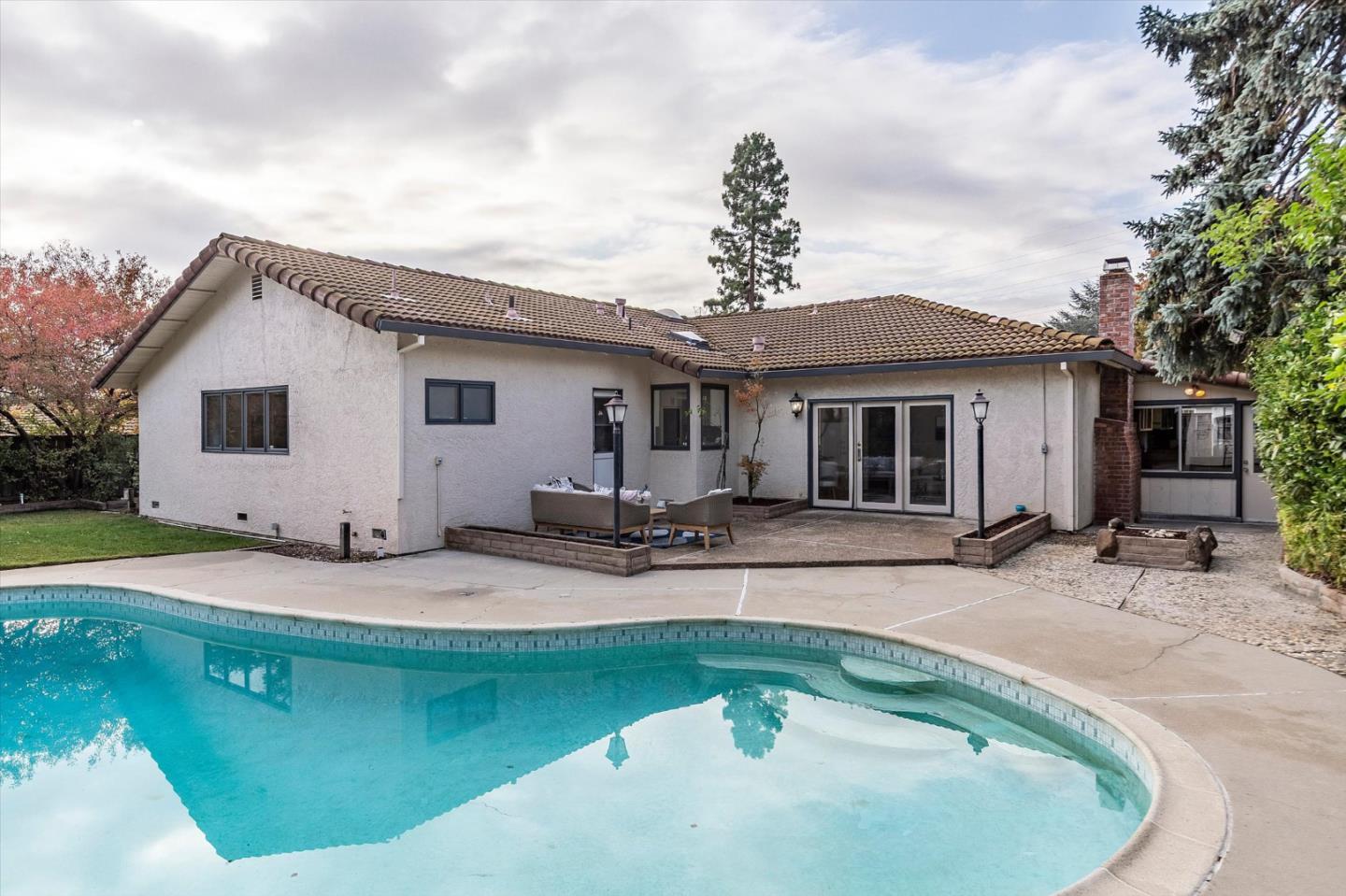 12866 Glen Brae Dr, Saratoga, CA 95070 photo 36