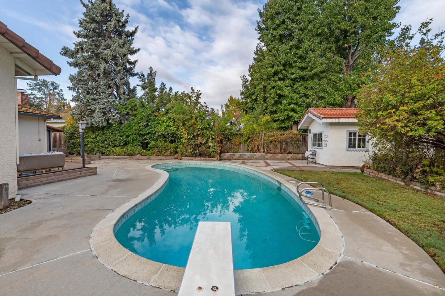 12866 Glen Brae Dr, Saratoga, CA 95070 photo 37