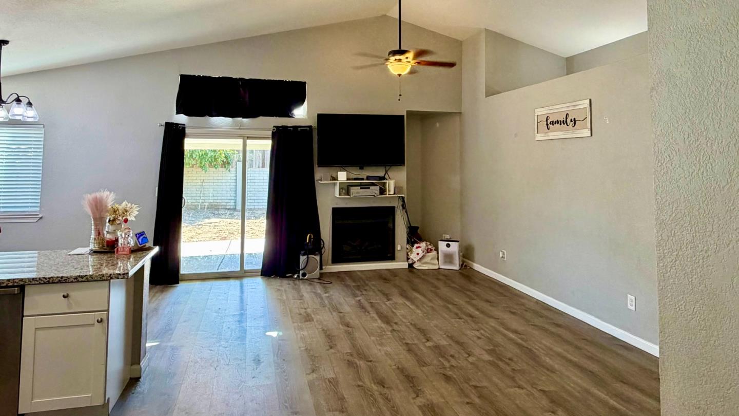1616 Ironside Dr, Modesto, CA 95358 photo 6