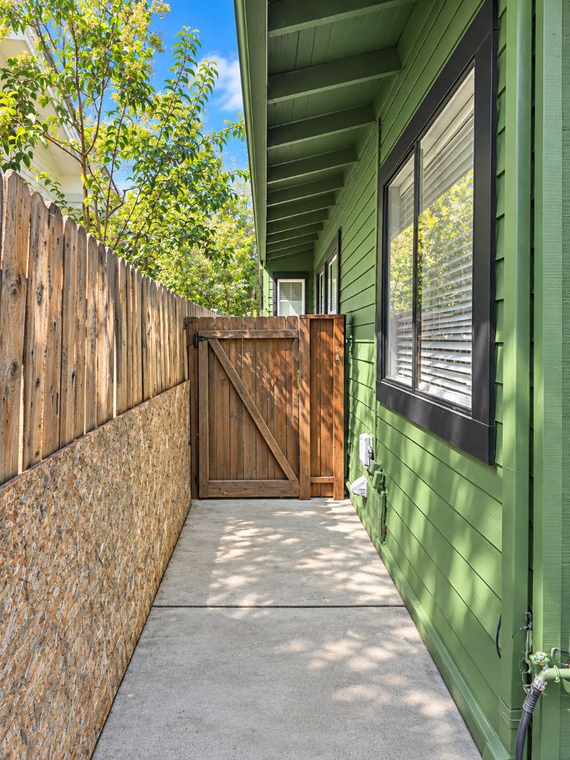 1030 W Rose St, Stockton, CA 95203 photo 19