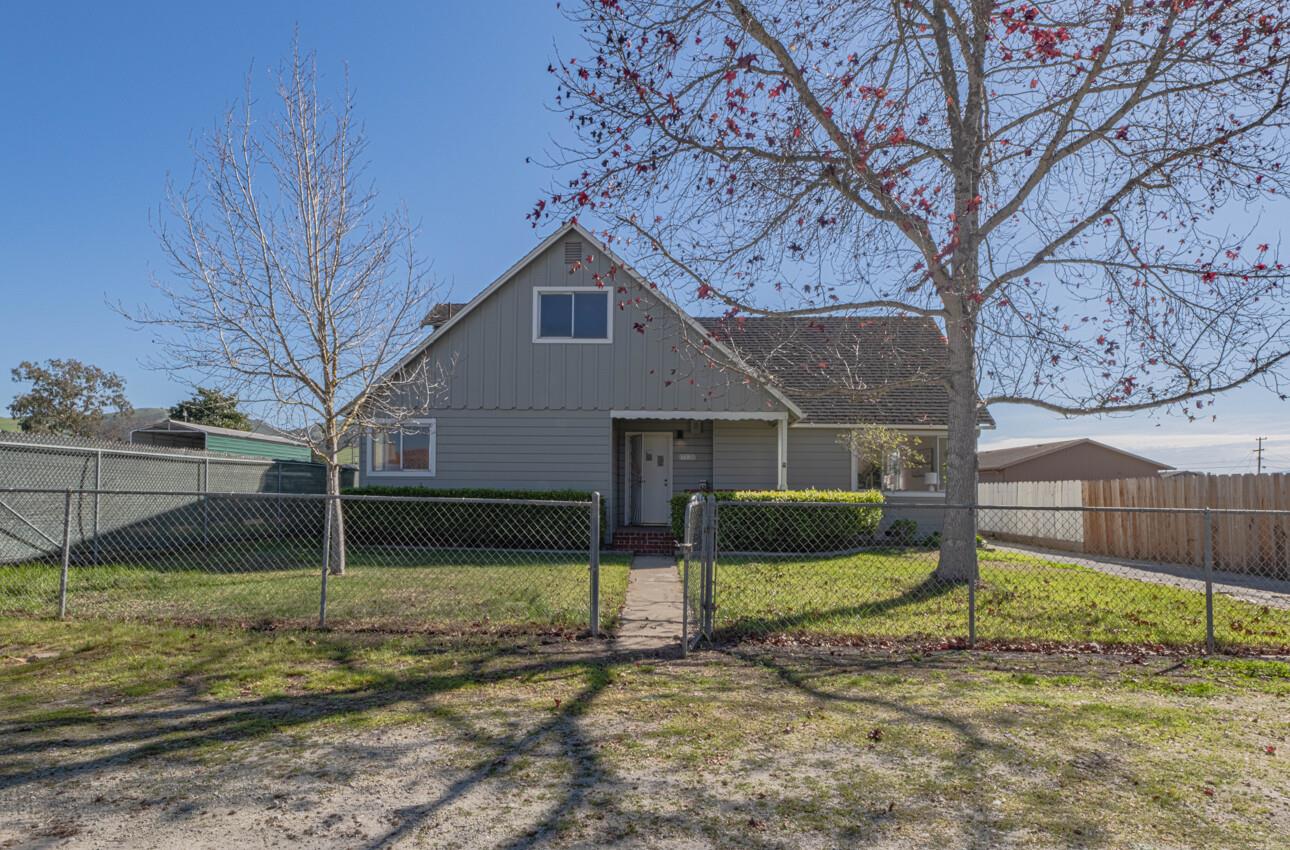 757 Middlefield RD, Salinas, CA 93906