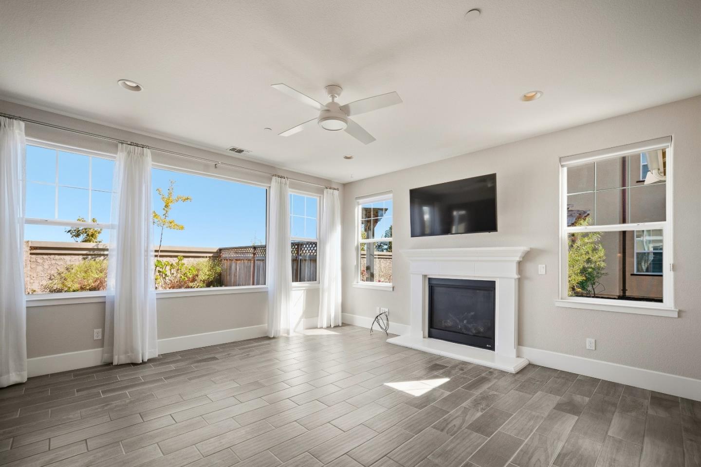 18551 McClellan Cir, EastGarrison, CA 93933, Photo 7