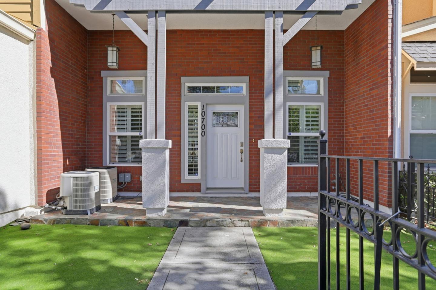Front Image Thumbnail for ML82063455