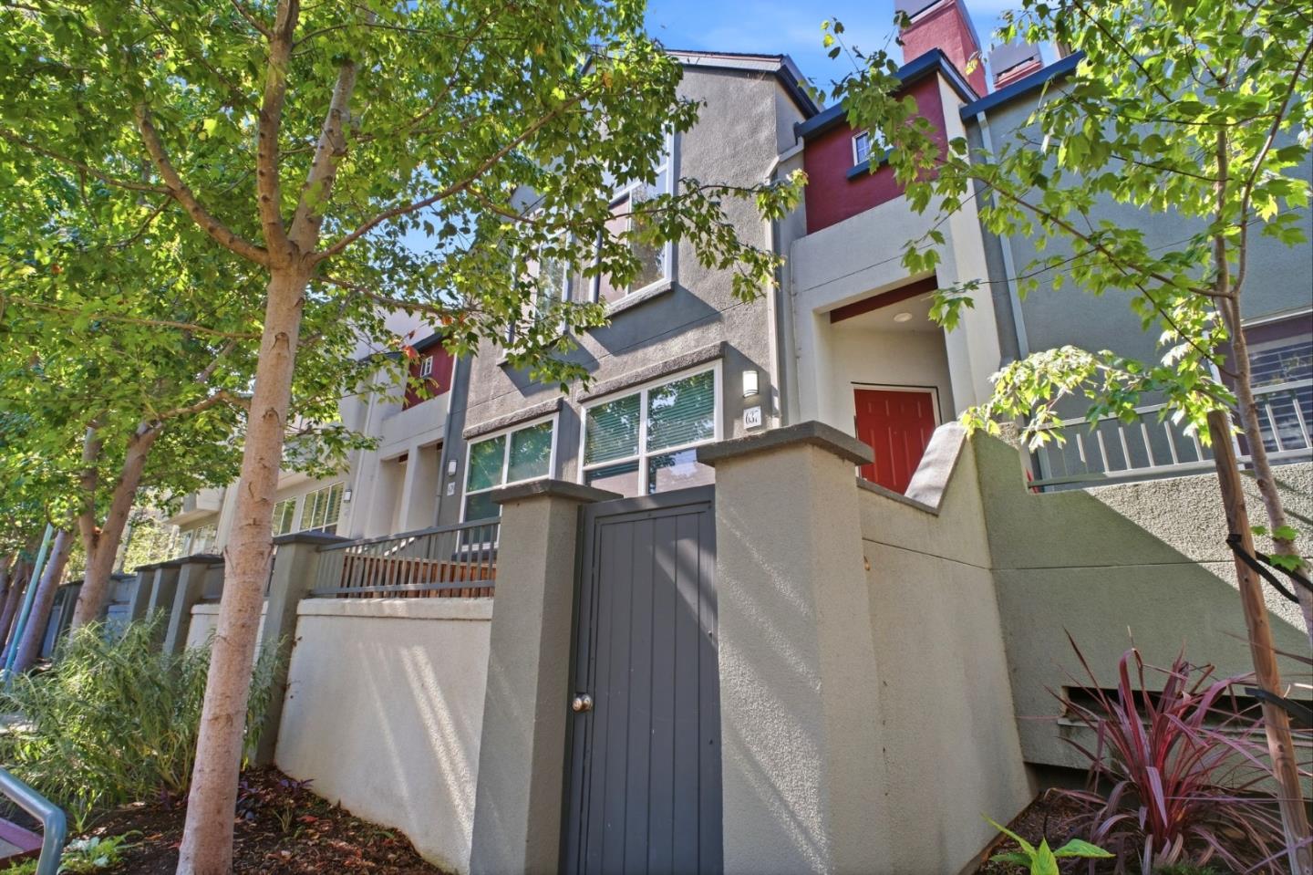 637 Atherton PL 403