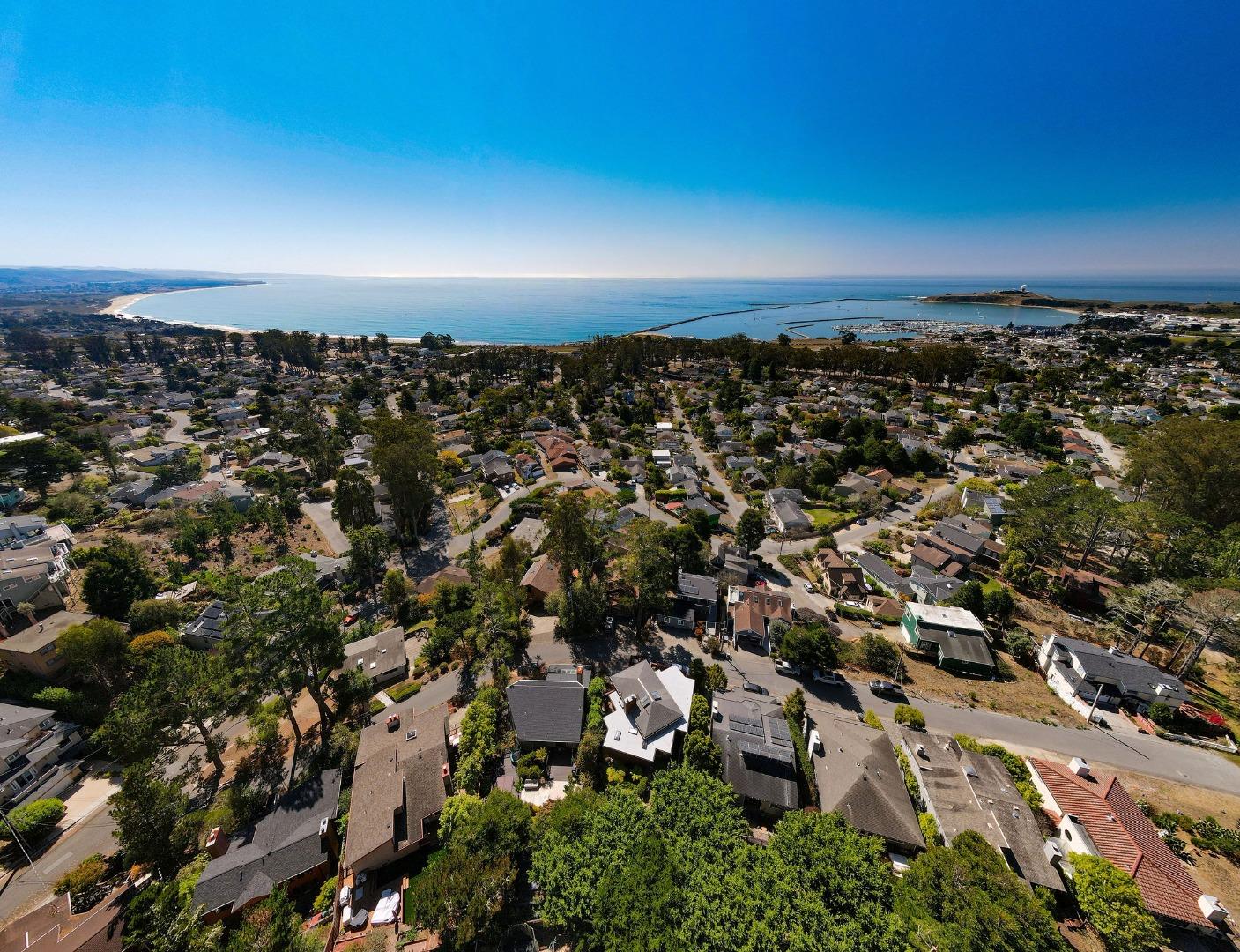 212 Dolores ST, ElGranada 94018