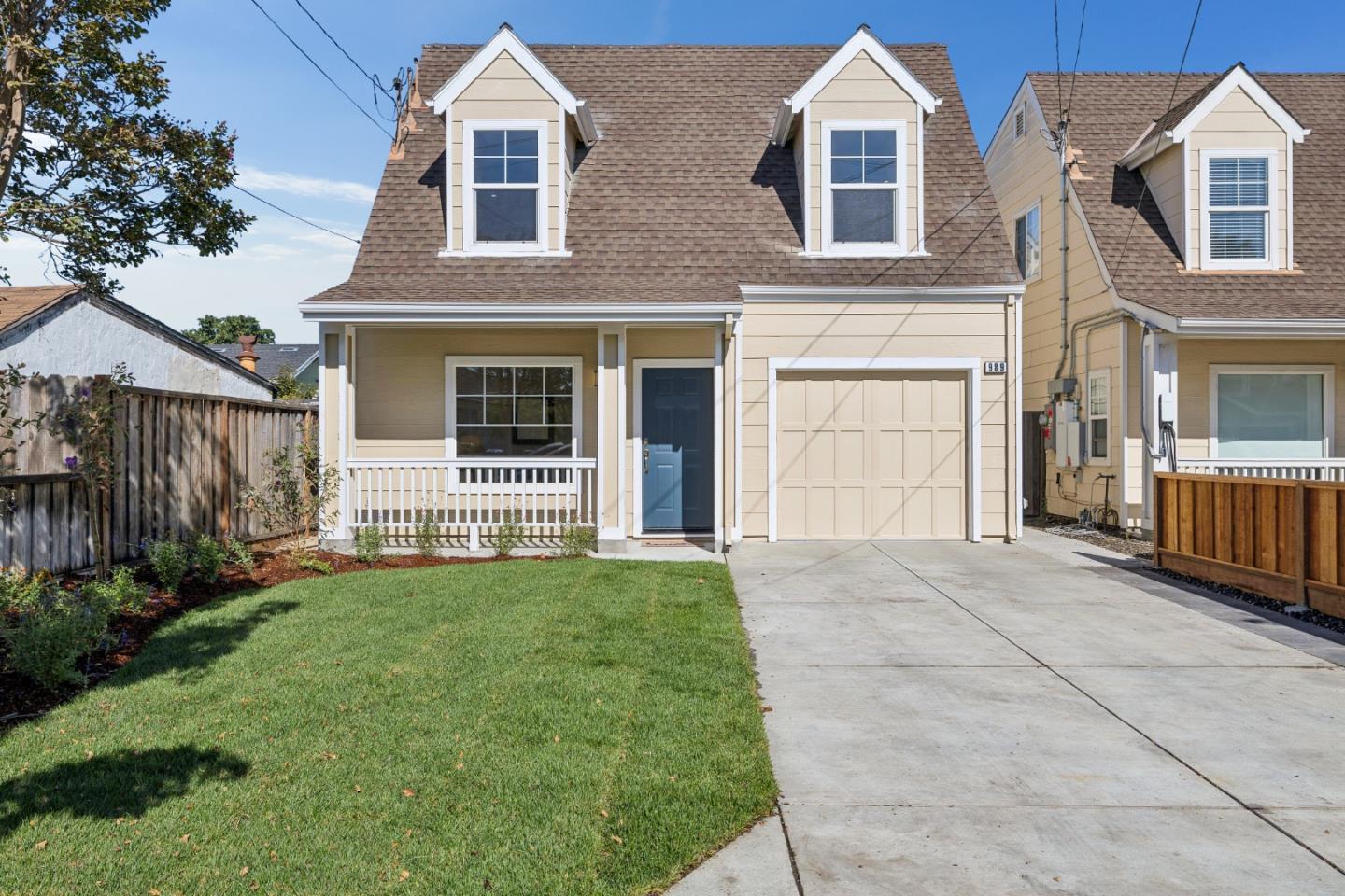 989 Civic Center DR