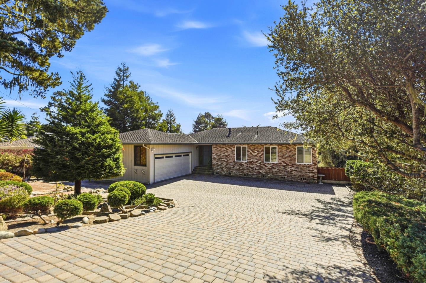 3076 Strawberry Hill RD
