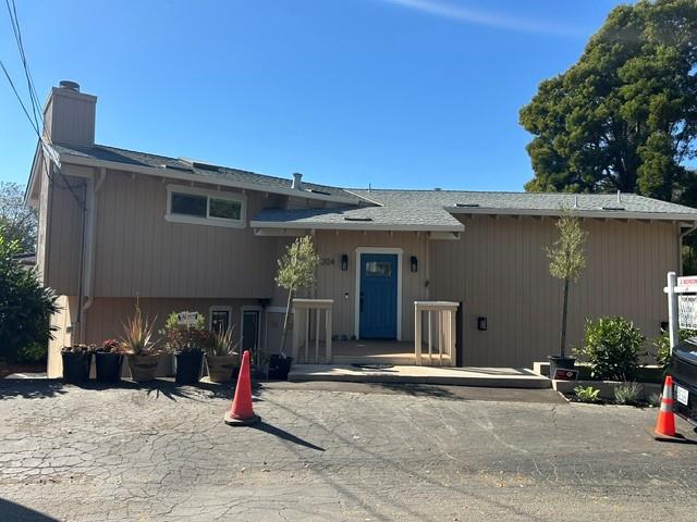 204 Bayview CT