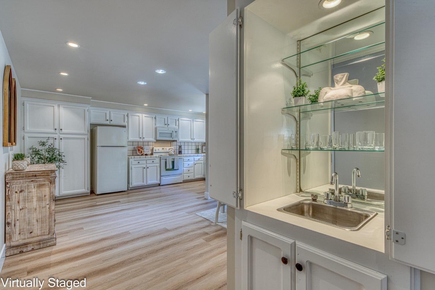 330 Woodside Dr 114, Salinas, CA 93901, Photo 7
