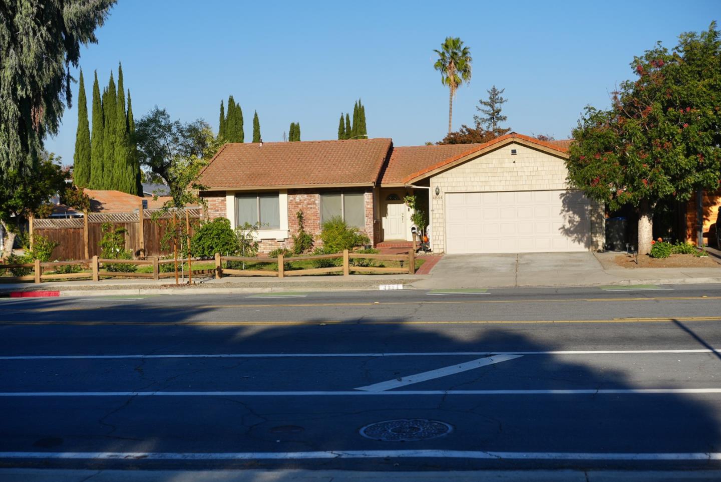 4884 Pearl AVE