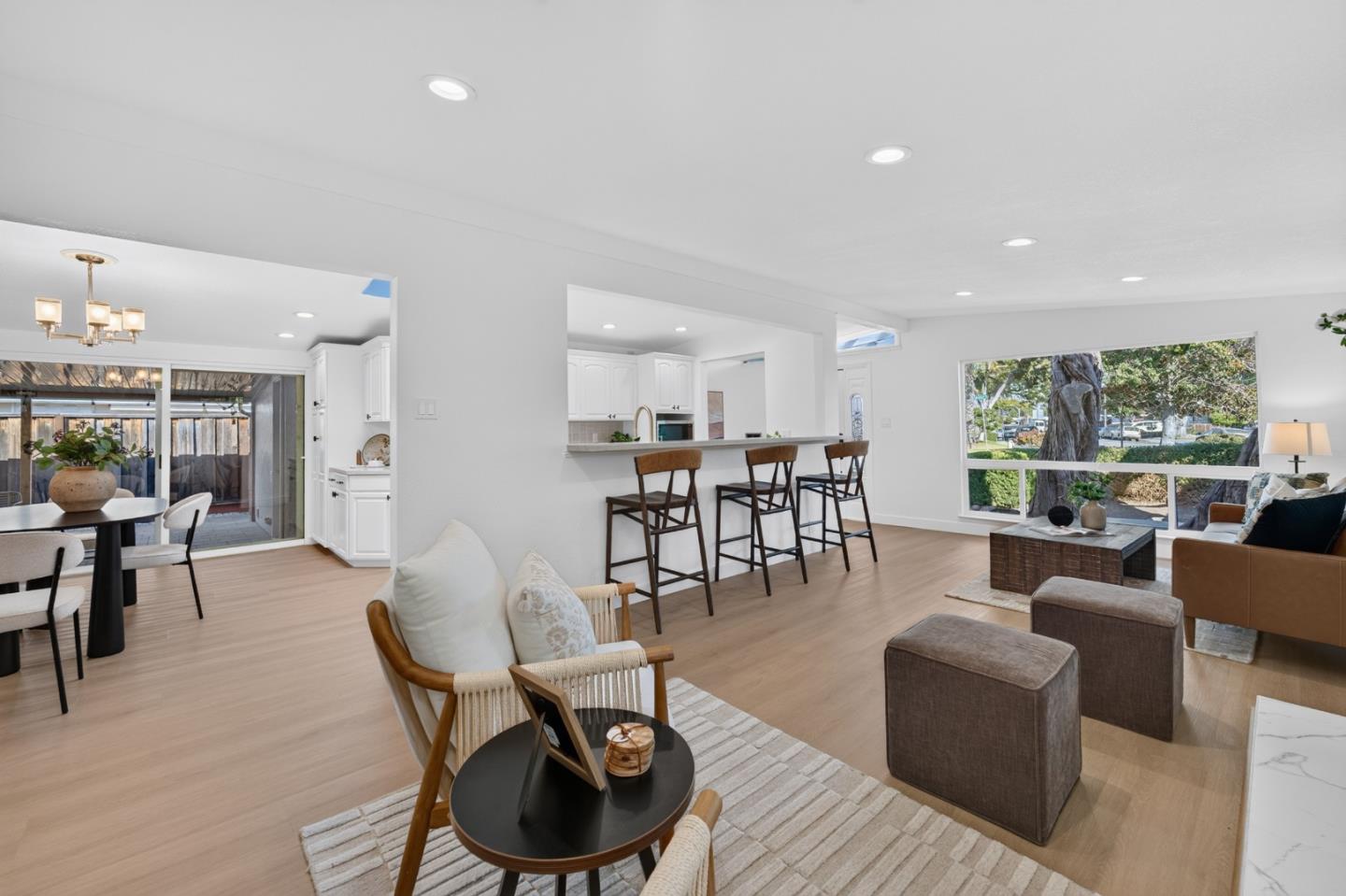 White Dr, SantaClara, CA 95051, Photo 2
