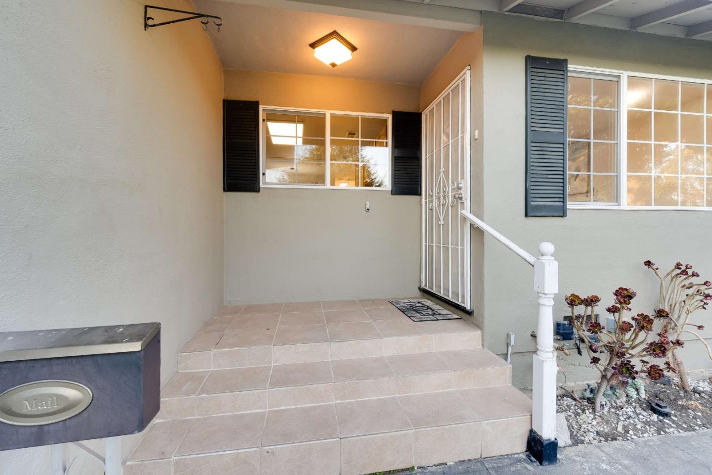 963 Beech St, EastPaloAlto, CA 94303, Photo 2