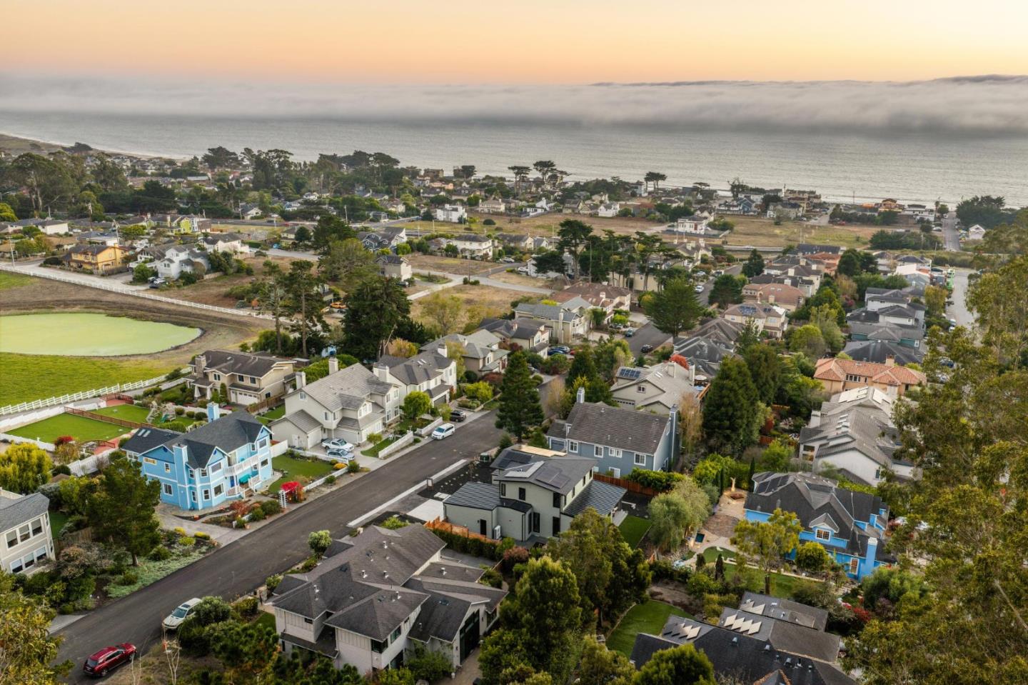 457 Coronado Ave, HalfMoonBay, CA 94019, Photo 2