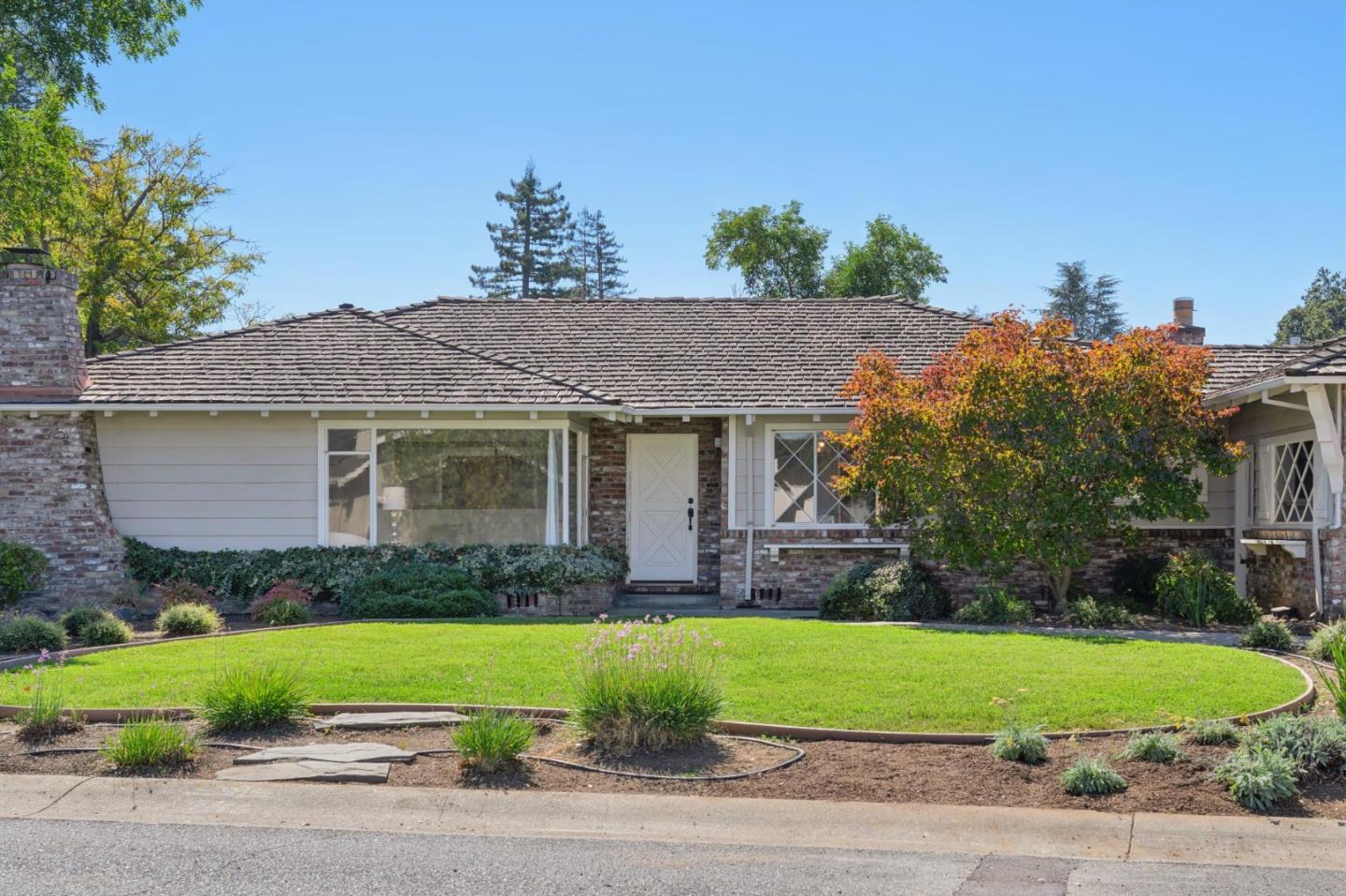 16 Alma Ct, LosAltos, CA 94022, Photo 2