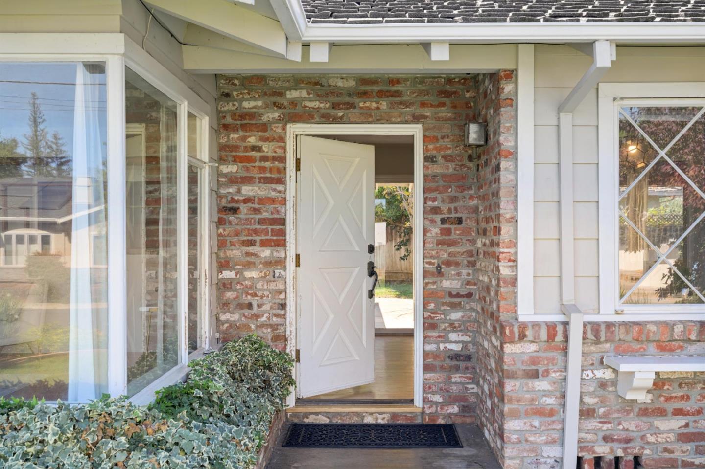 16 Alma Ct, LosAltos, CA 94022, Photo 5