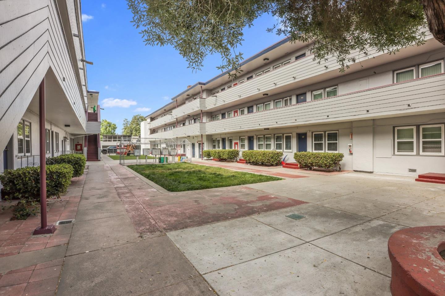 2555 Foothill Blvd, Oakland, CA 94601, Photo 6