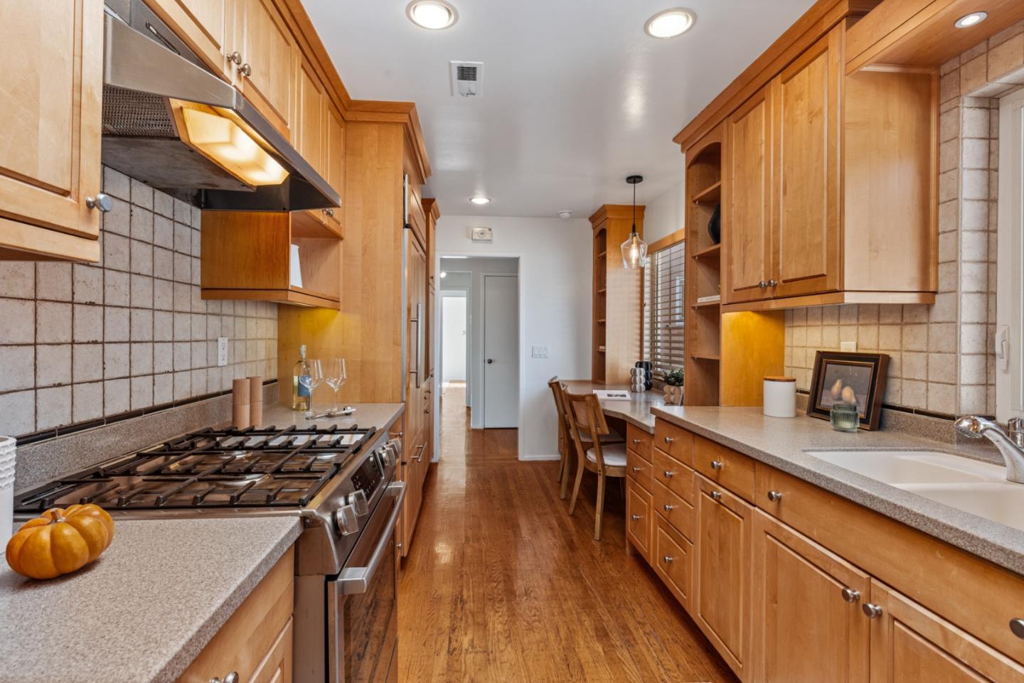251 Dedalera Dr, PortolaValley, CA 94028, Photo 6
