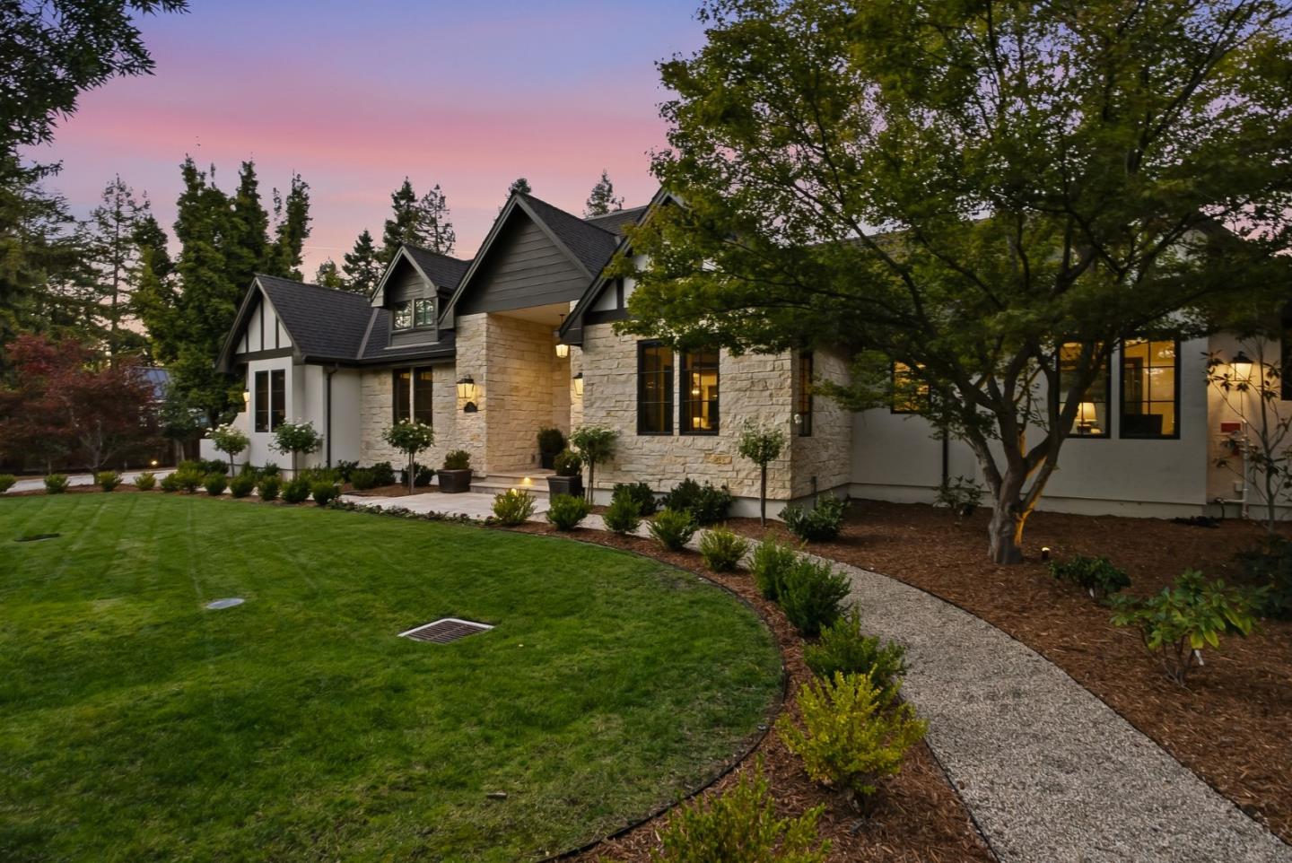 29 Nora Way