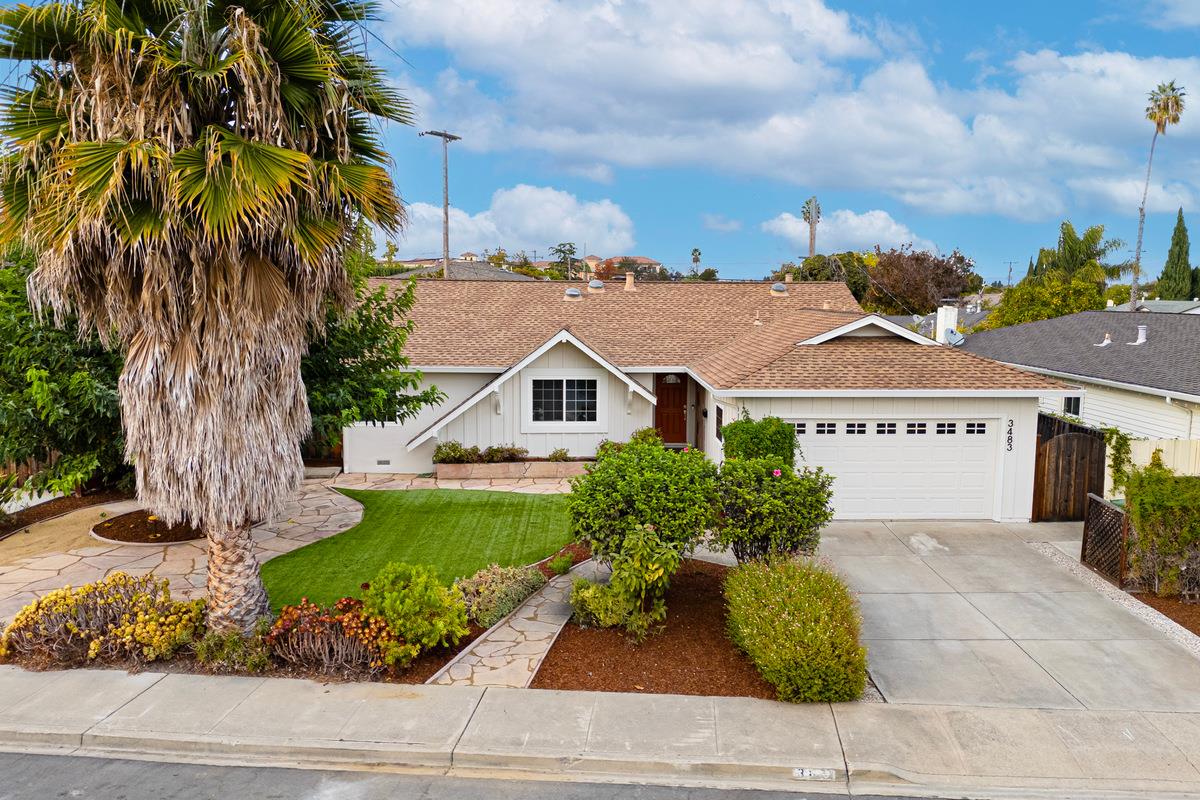 3483 Emmett PL