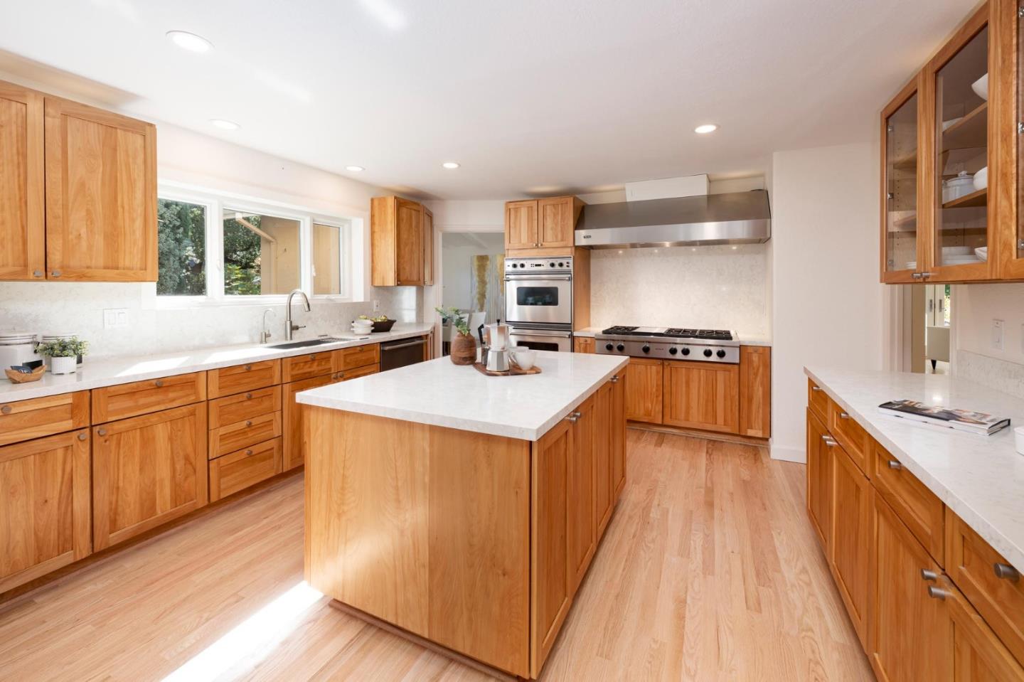 927 Wilmington Way, RedwoodCity, CA 94062, Photo 3