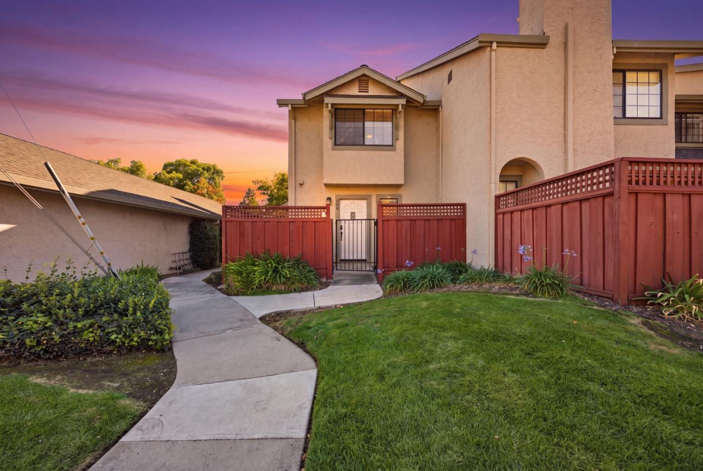 300 W Sunnyoaks AVE, Campbell 95008