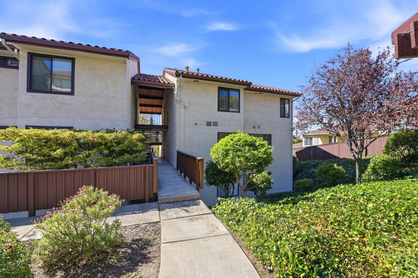 22103 Vista Del Plaza LN 7, Hayward 94541