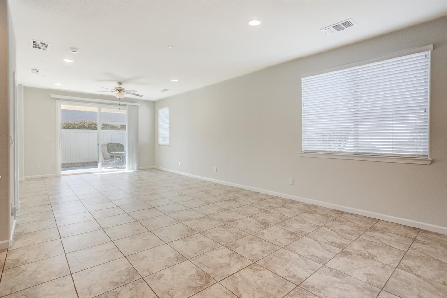 1382 Mill Run Ct, Manteca, CA 95336 photo 10