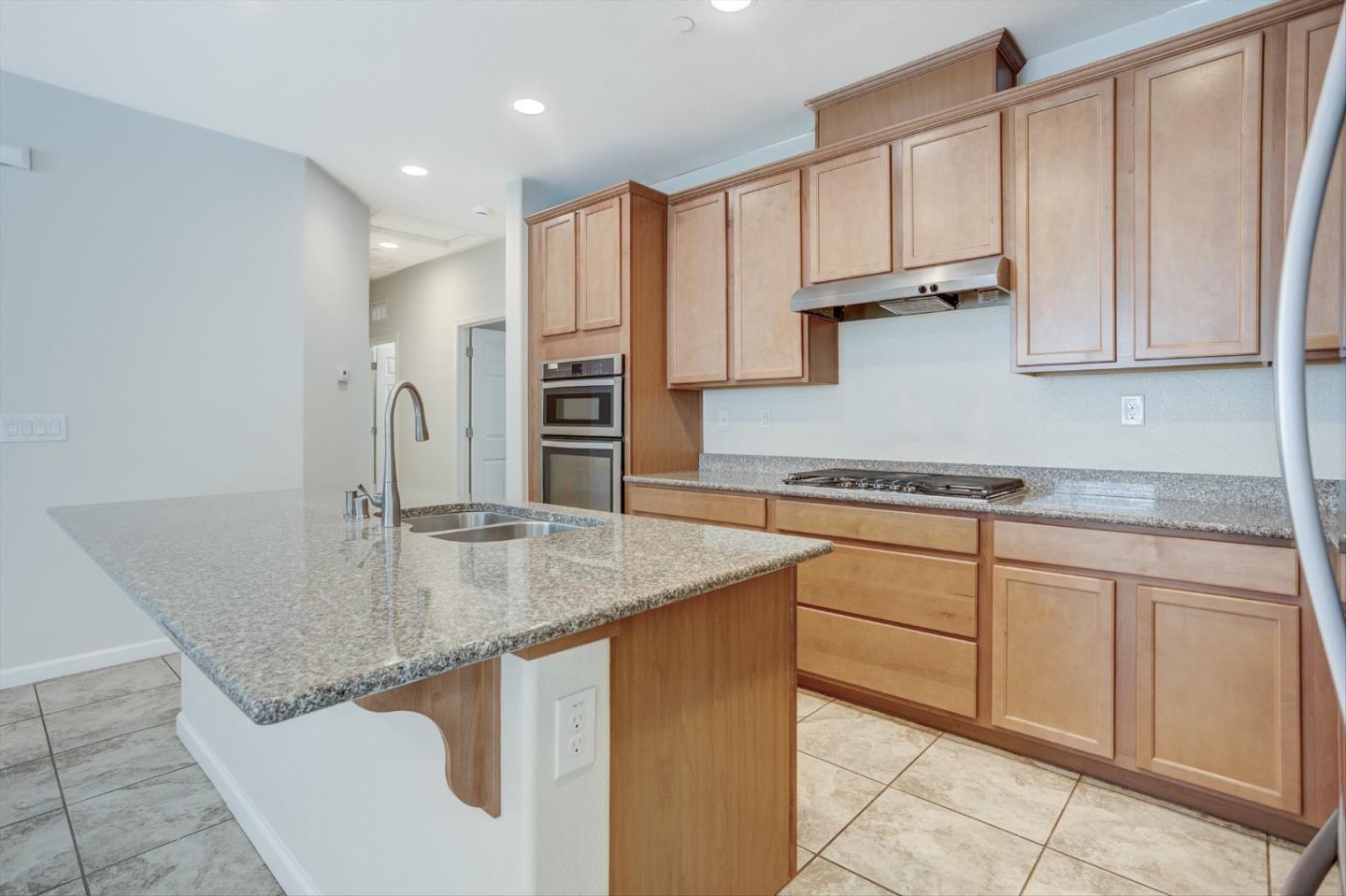 1382 Mill Run Ct, Manteca, CA 95336 photo 9