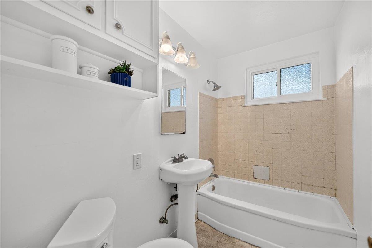 884 Beechwood Ave, Vallejo, CA 94591 photo 17