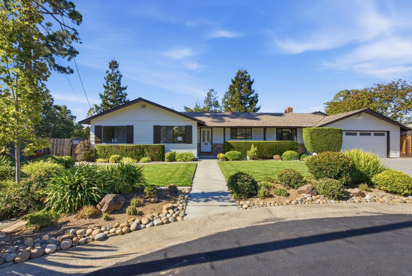 21905 Meadowview Ln, Cupertino, CA 95014, Photo 2