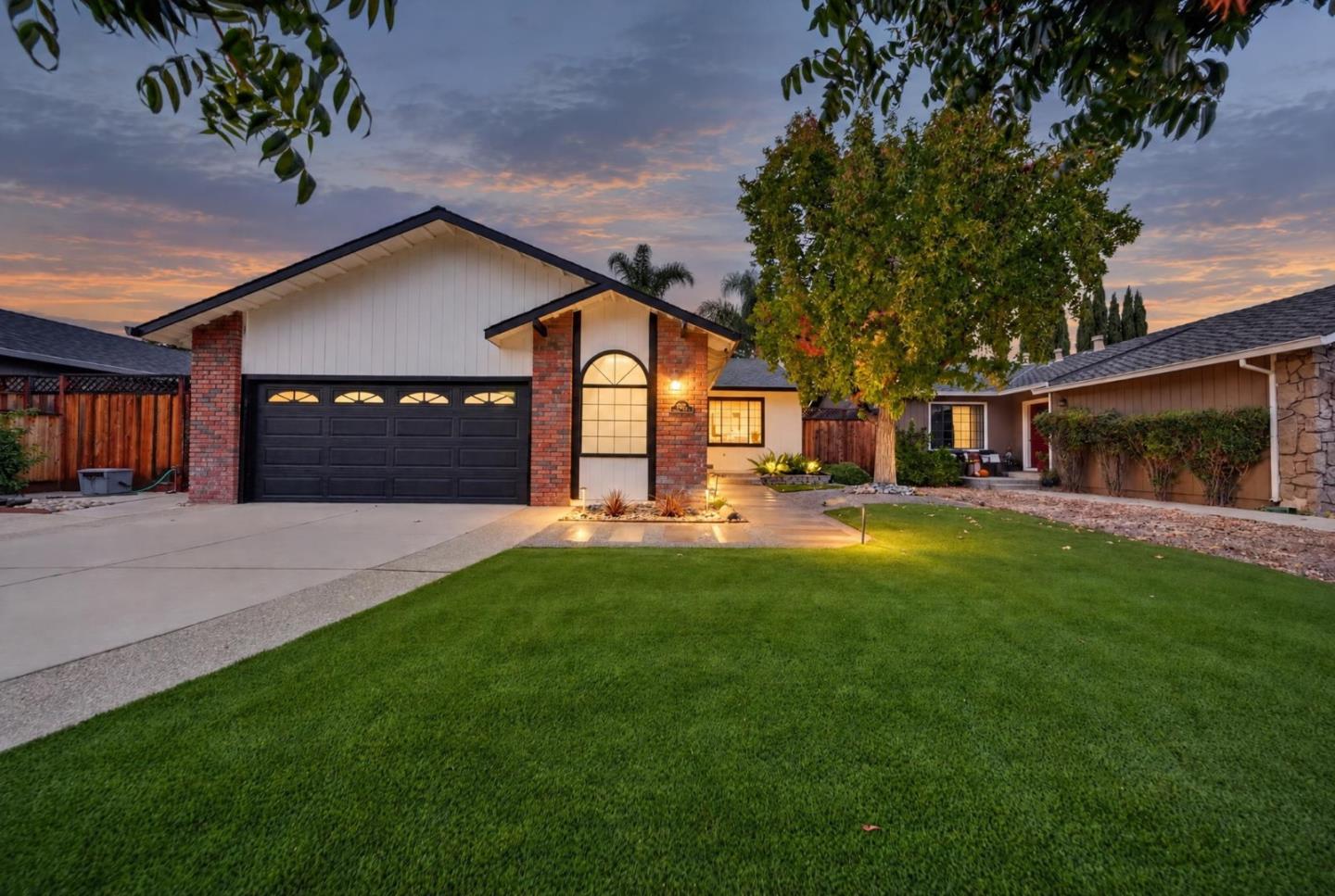 3-Bedroom home for sale at 6039 Foothill Glen DR