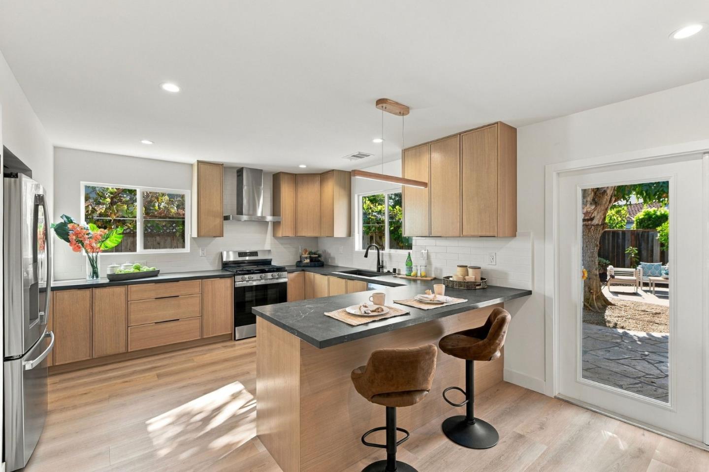 376 N Cypress Ave, SantaClara, CA 95050, Photo 4
