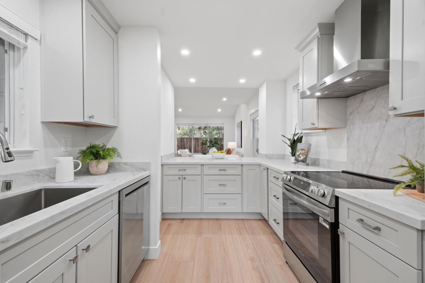 2019 Saint Julien Ct, MountainView, CA 94043, Photo 3