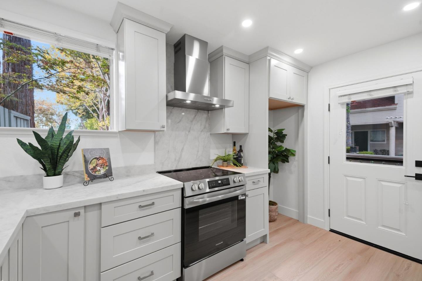 2019 Saint Julien Ct, MountainView, CA 94043, Photo 6
