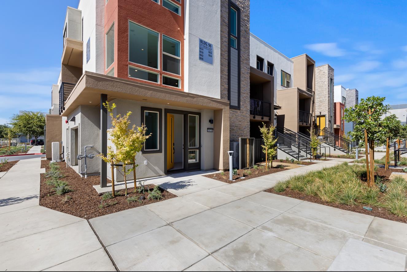 2-Bedroom home for sale at 5986 Quantum LOOP