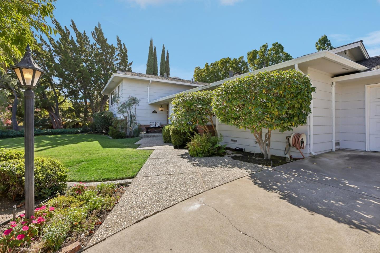 2184 Chuleta Ct, LosAltos, CA 94024, Photo 4