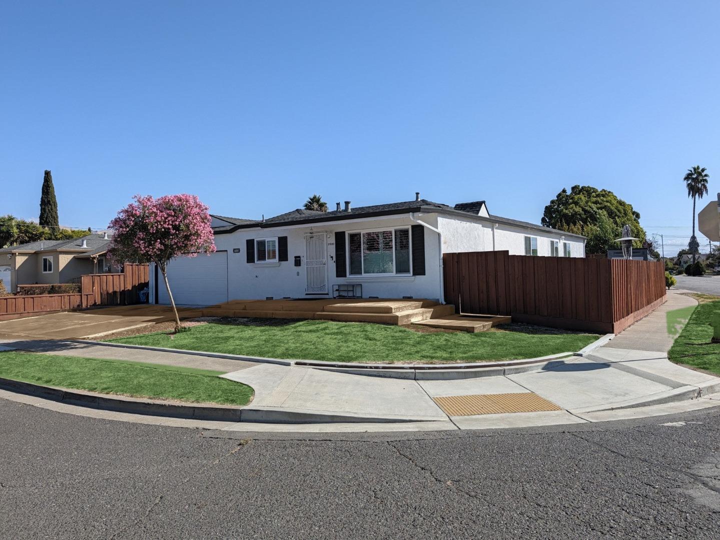 Front Image Thumbnail for ML82065417