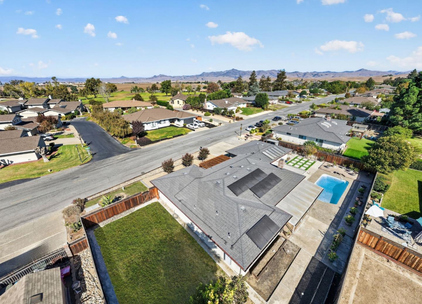 681 Ridgemark Dr, Ridgemark, CA 95023 photo 98