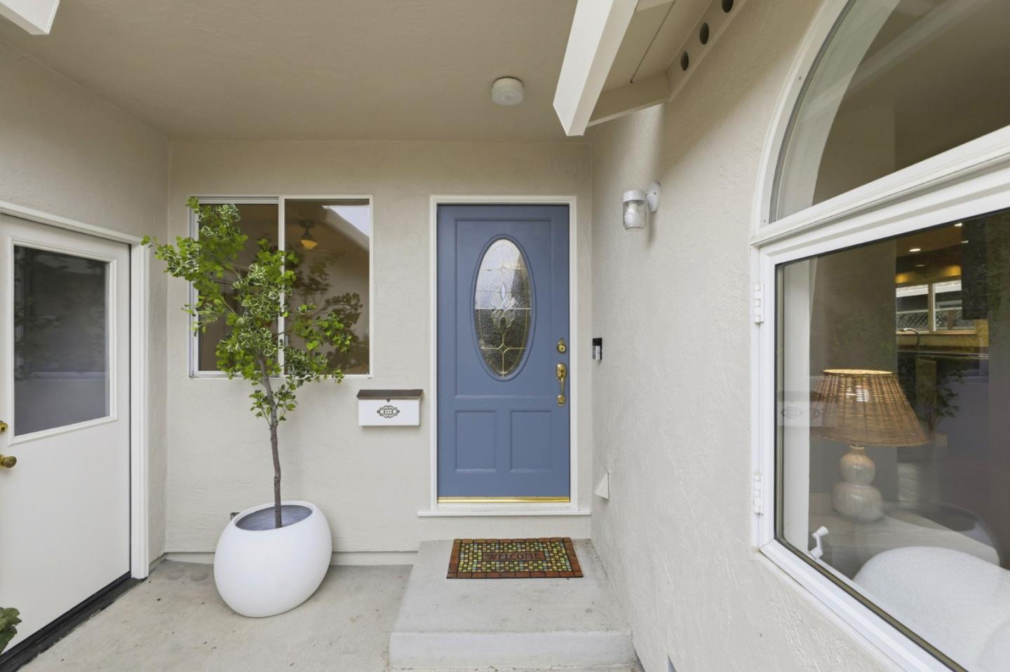 Front Image Thumbnail for ML82065434