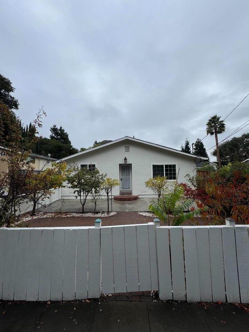 Front Image Thumbnail for ML82065472