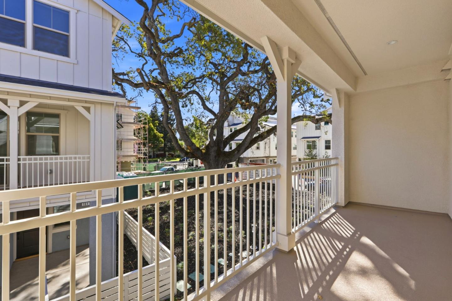 112 Oak Circle