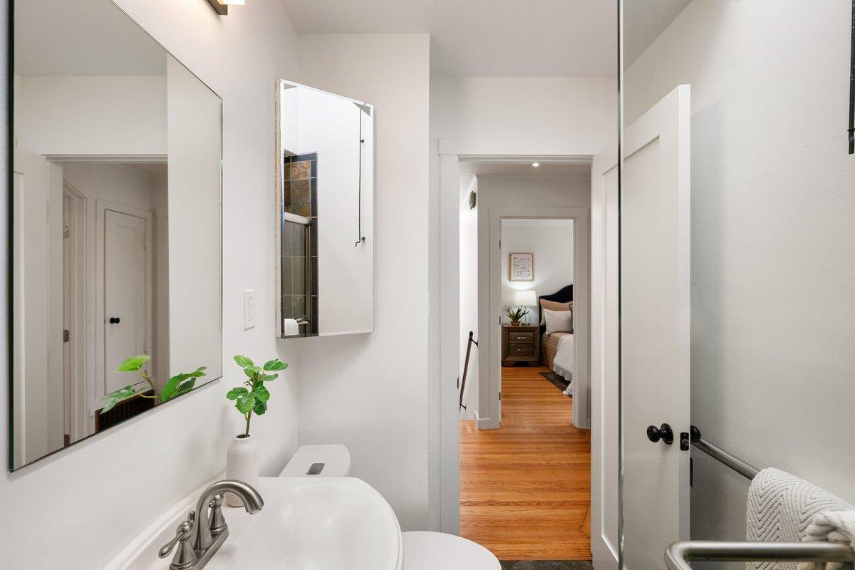 21 Vienna St, San Francisco, CA 94112 photo 15