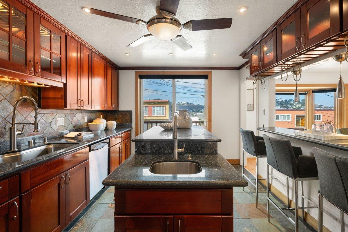 21 Vienna St, San Francisco, CA 94112 photo 10